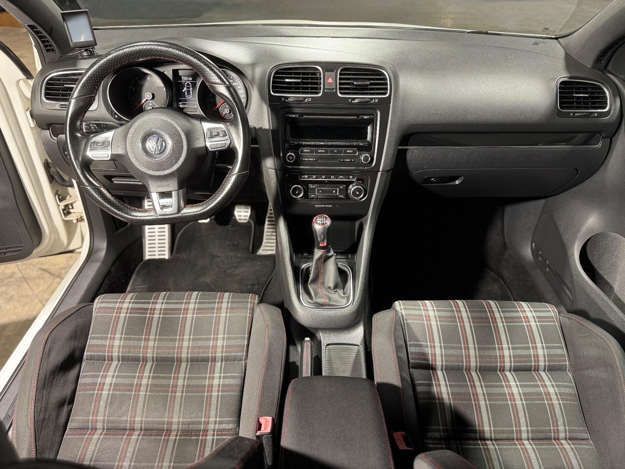 Volkswagen Golf GTI 2.0 TSI 3p.