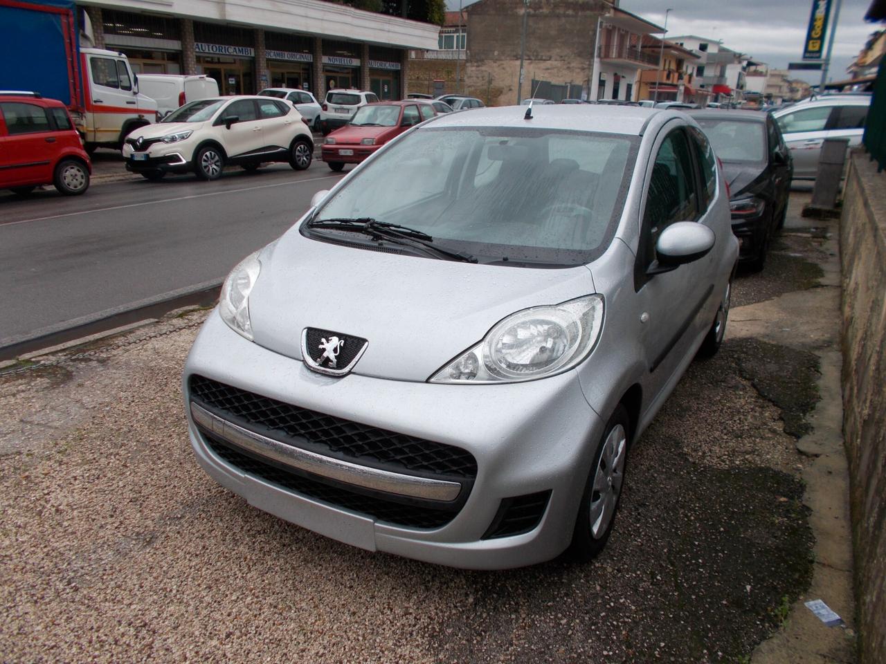 Peugeot 107 1.0 68CV 3p. Plaisir