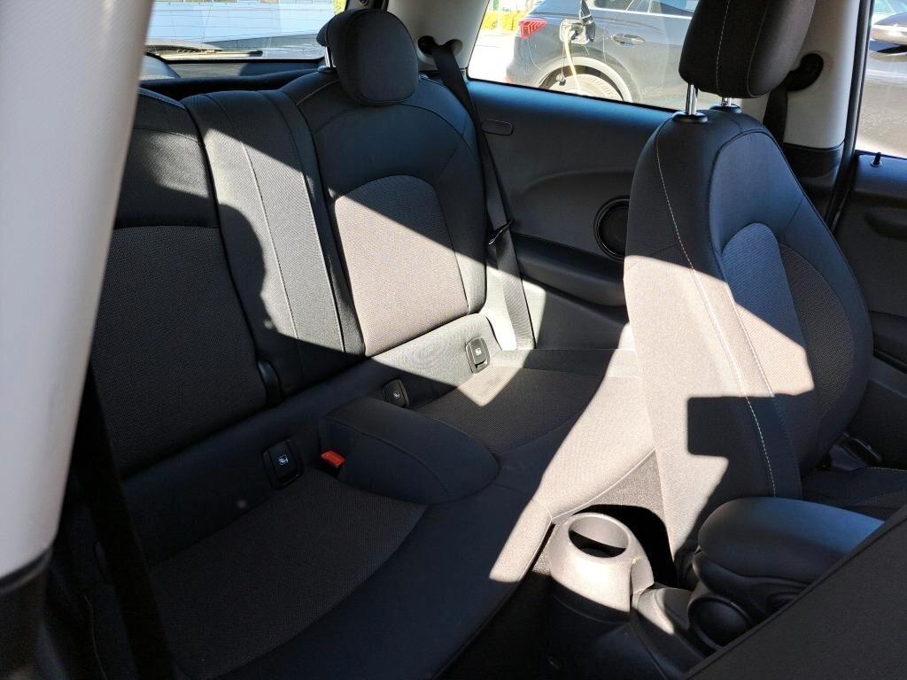 MINI ONE 1.5 102CV 6M. BUSINESS ( FARI LED - CRUISE - NAVI - SENSORI POST. )