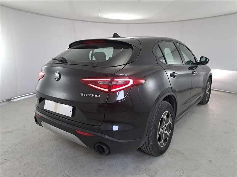 Alfa Romeo Stelvio 2.2 Turbodiesel 160 CV AT8 RWD Super Business