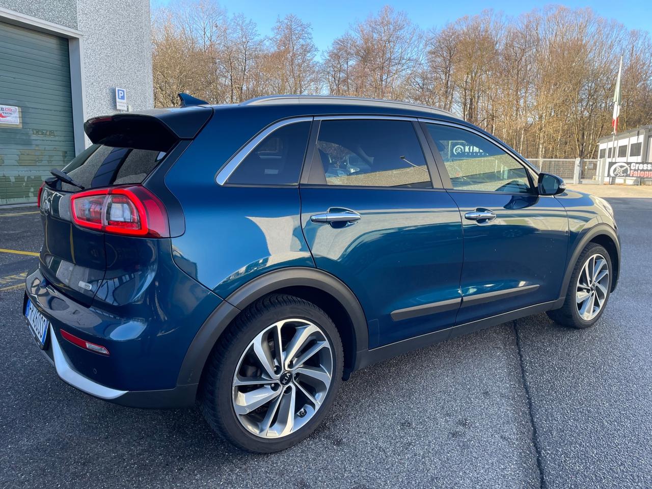 Kia Niro 1.6 GDi DCT*Automatik*Navi*Pelle*Neopatentati*
