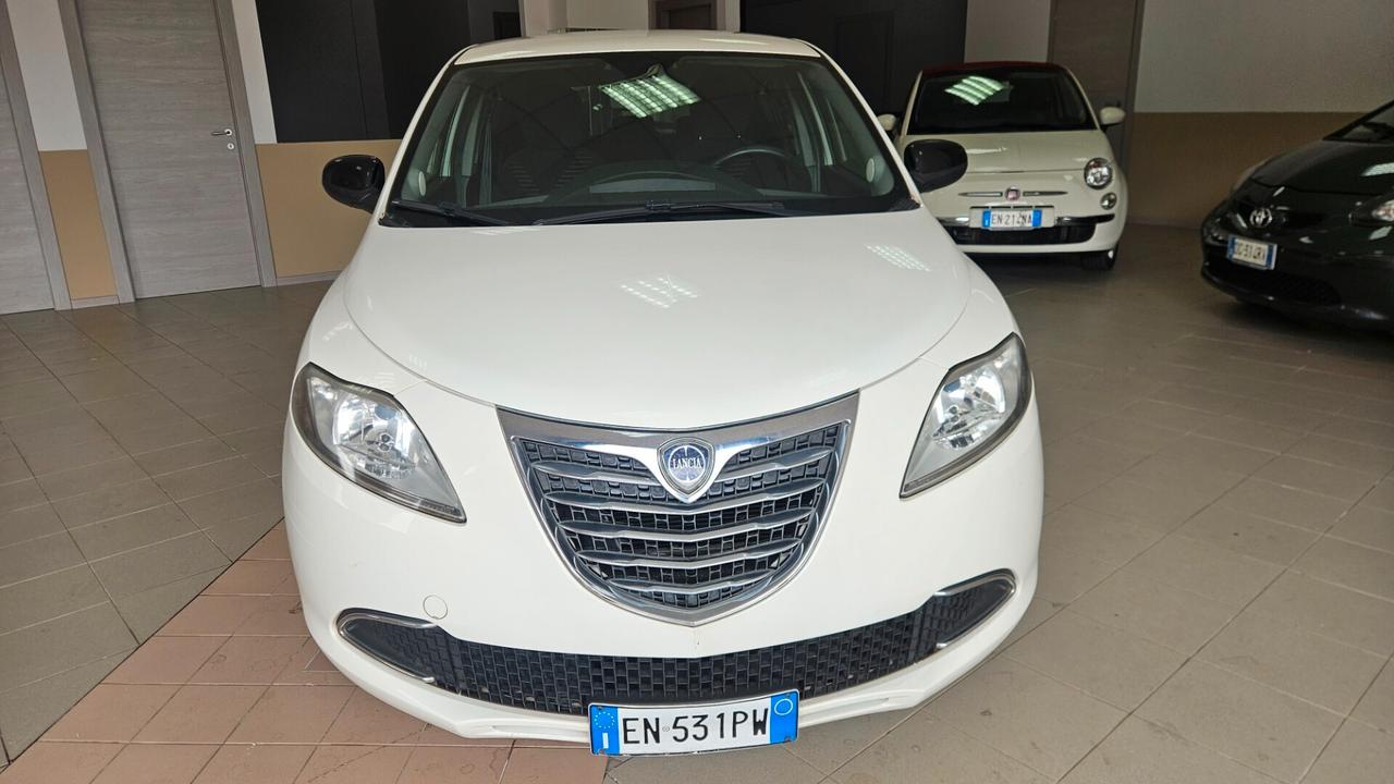Lancia Ypsilon 1.2 69 CV 5 porte S&S Platinum