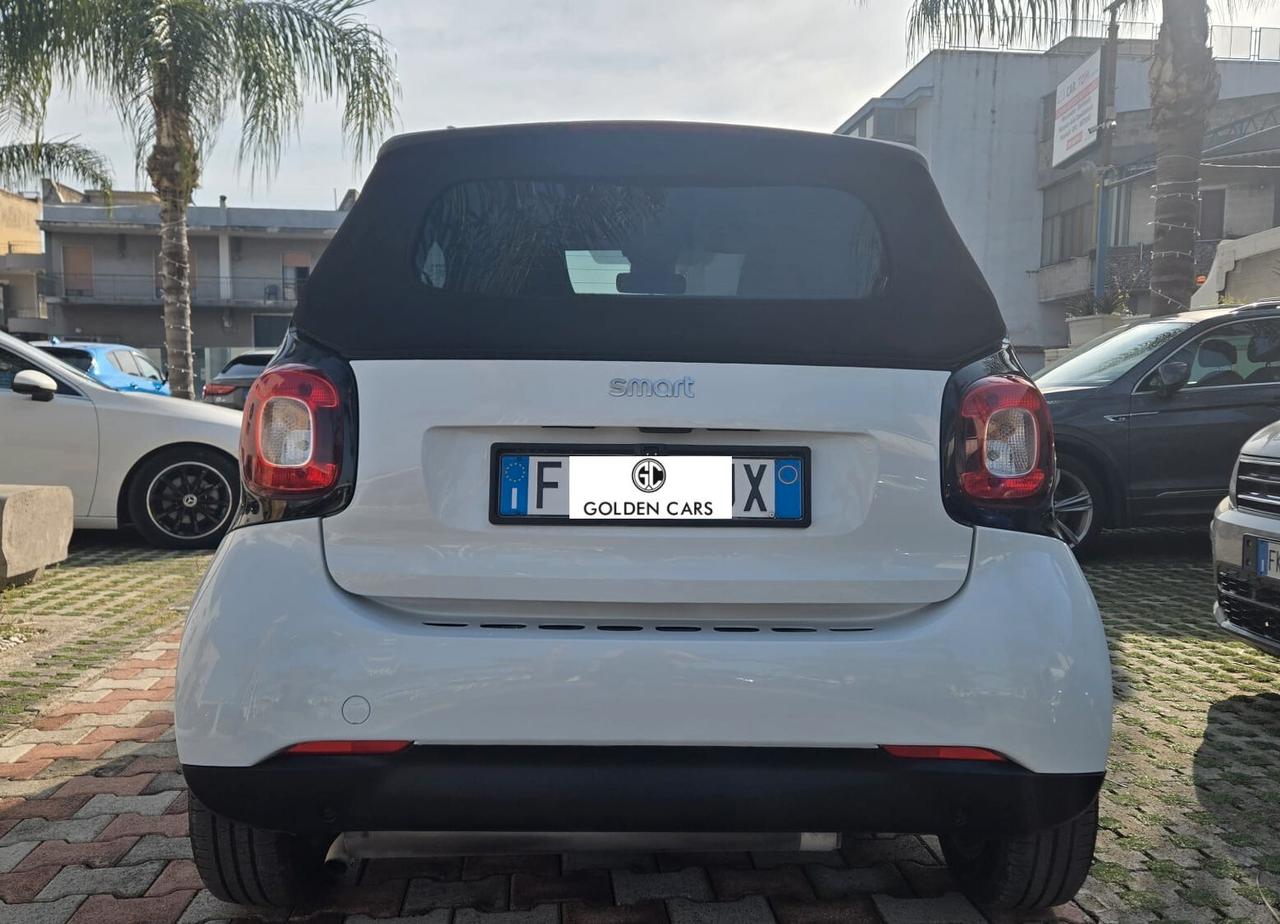 smart forTwo Cabrio 1.0 Passion 71cv twinamic my18 Lega App USB