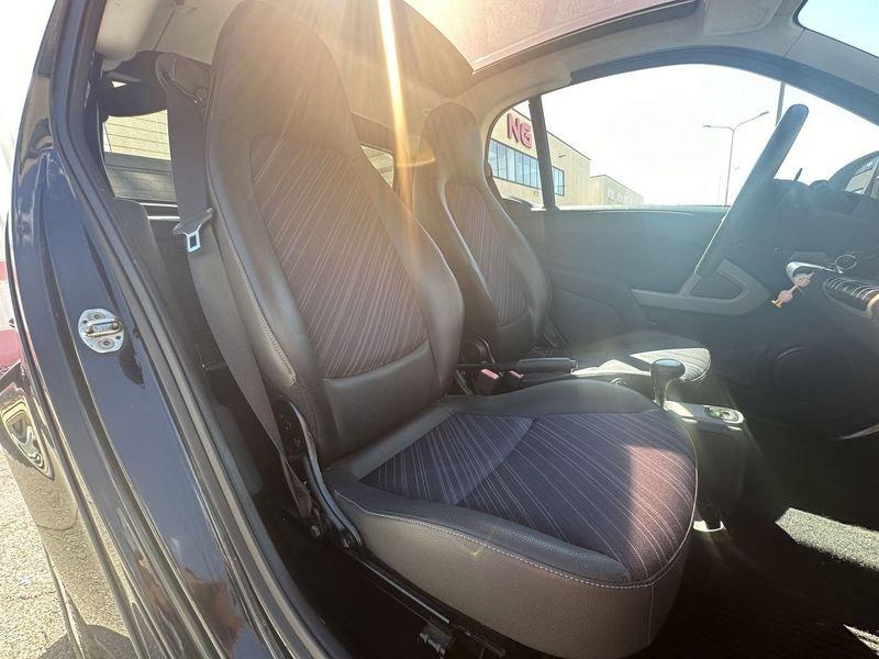 smart fortwo coupè 1.0 52kW MHD pulse