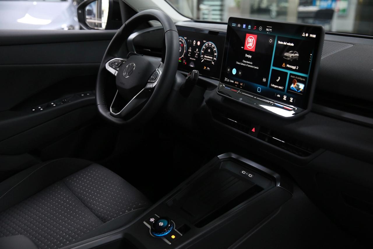 Volkswagen T-Roc 1.5 eTSI Life 115cv DSG_NUOVA 2026 KM0