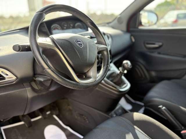 Lancia Ypsilon 1.2 69 CV 5 porte Gold