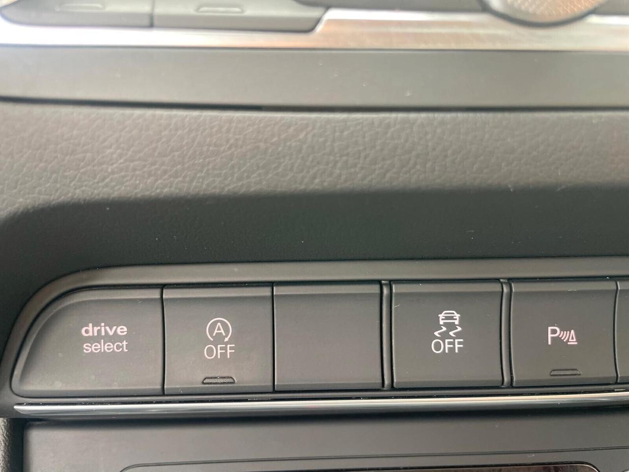 Audi Q3 2.0 TDI 150 CV Business