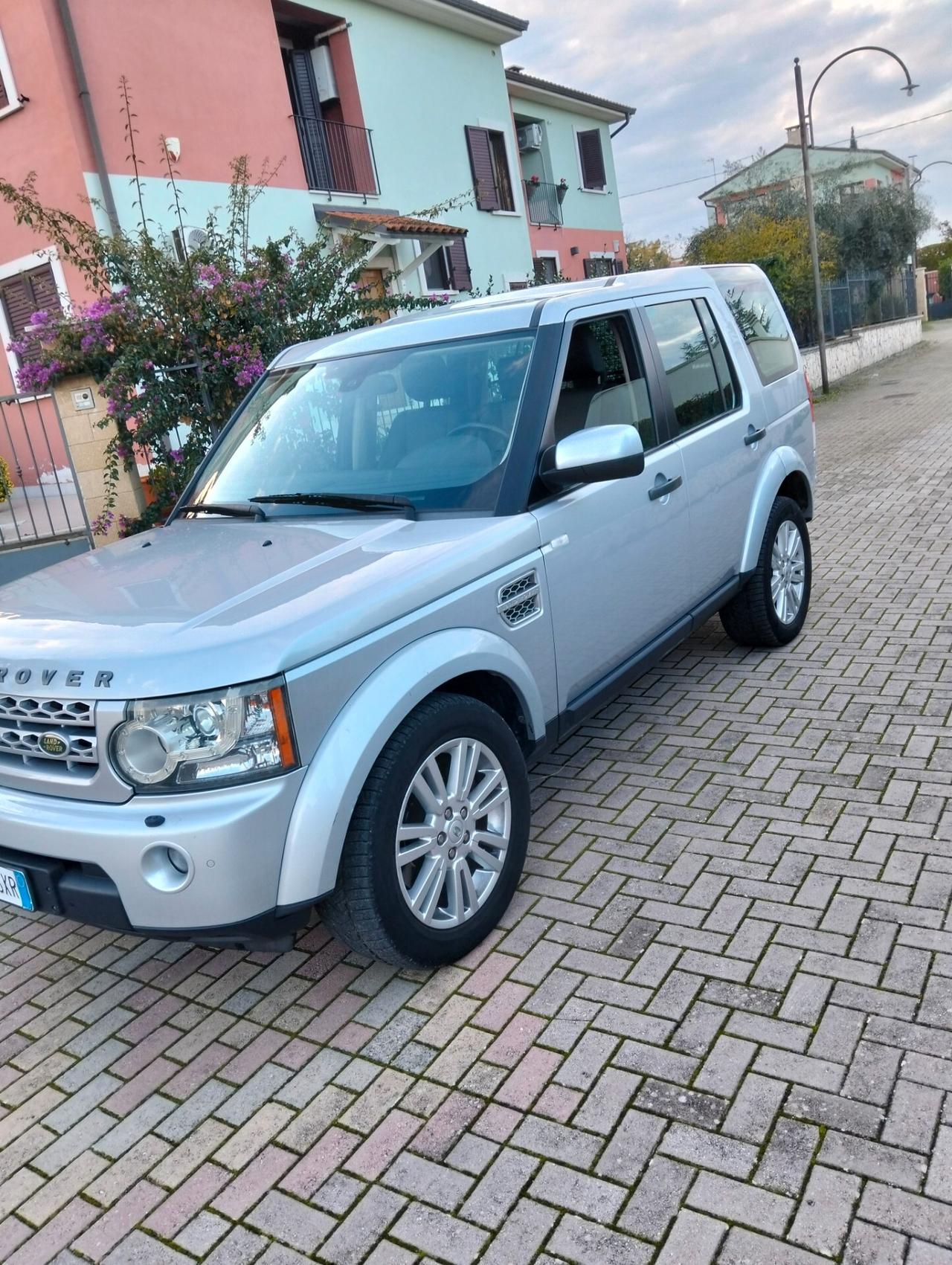 Land Rover Discovery 4 3.0 SDV6 245CV HSE
