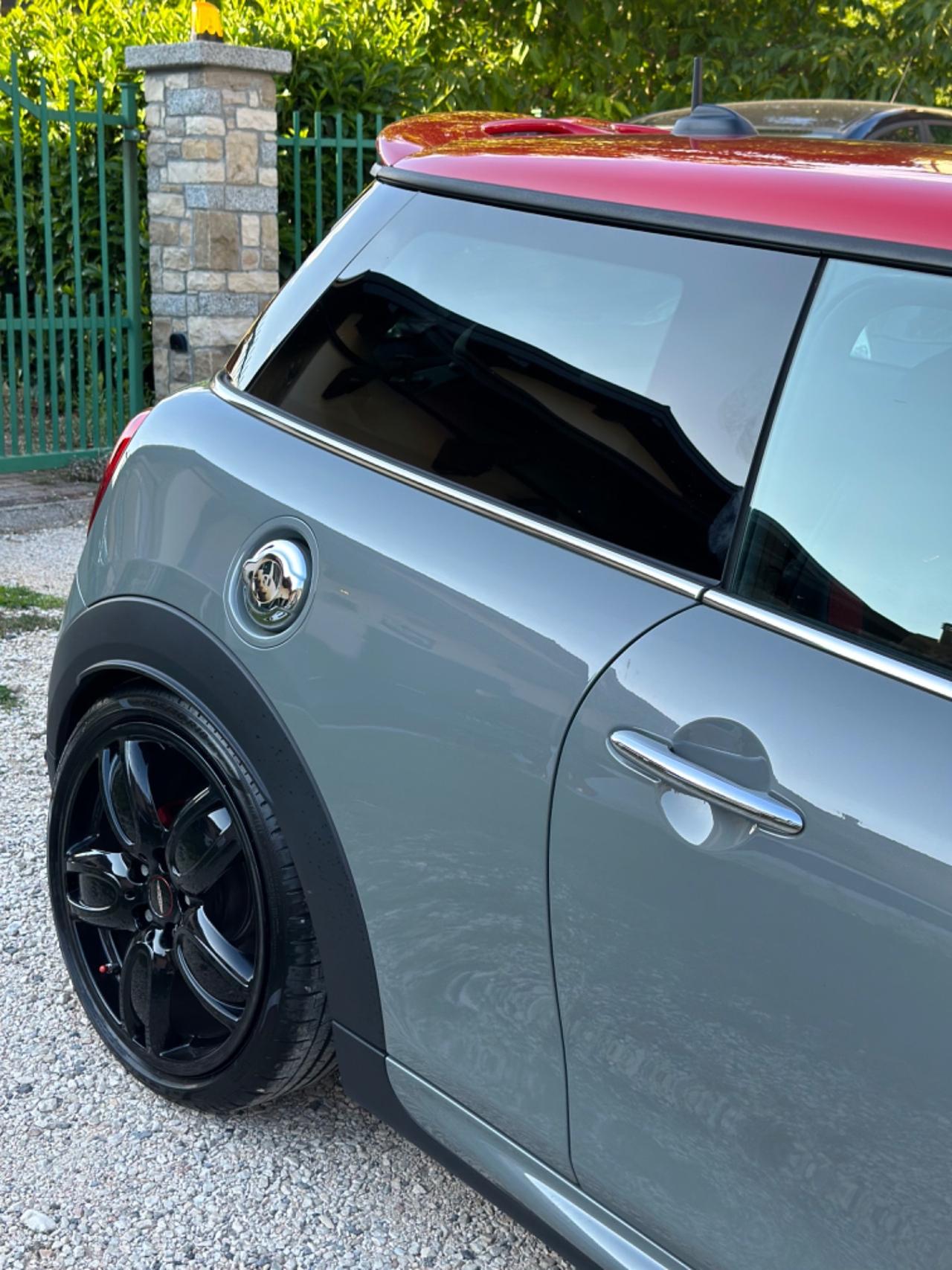 Mini COOPER JCW 233CV FULLOPT KMCERT UNICOPR
