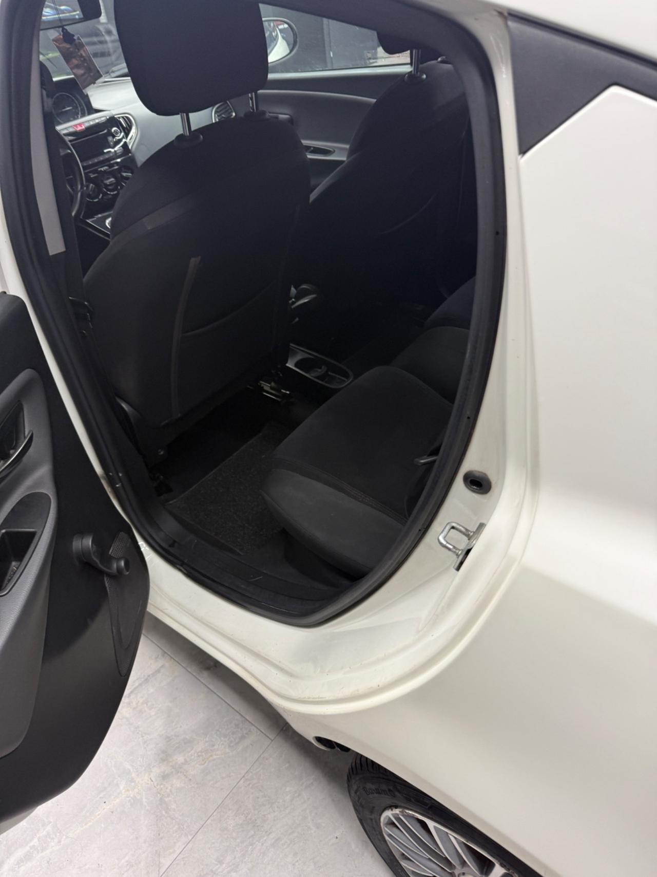 Lancia Ypsilon 0.9 TwinAir 85 CV 5 porte Metano Ecochic Gold