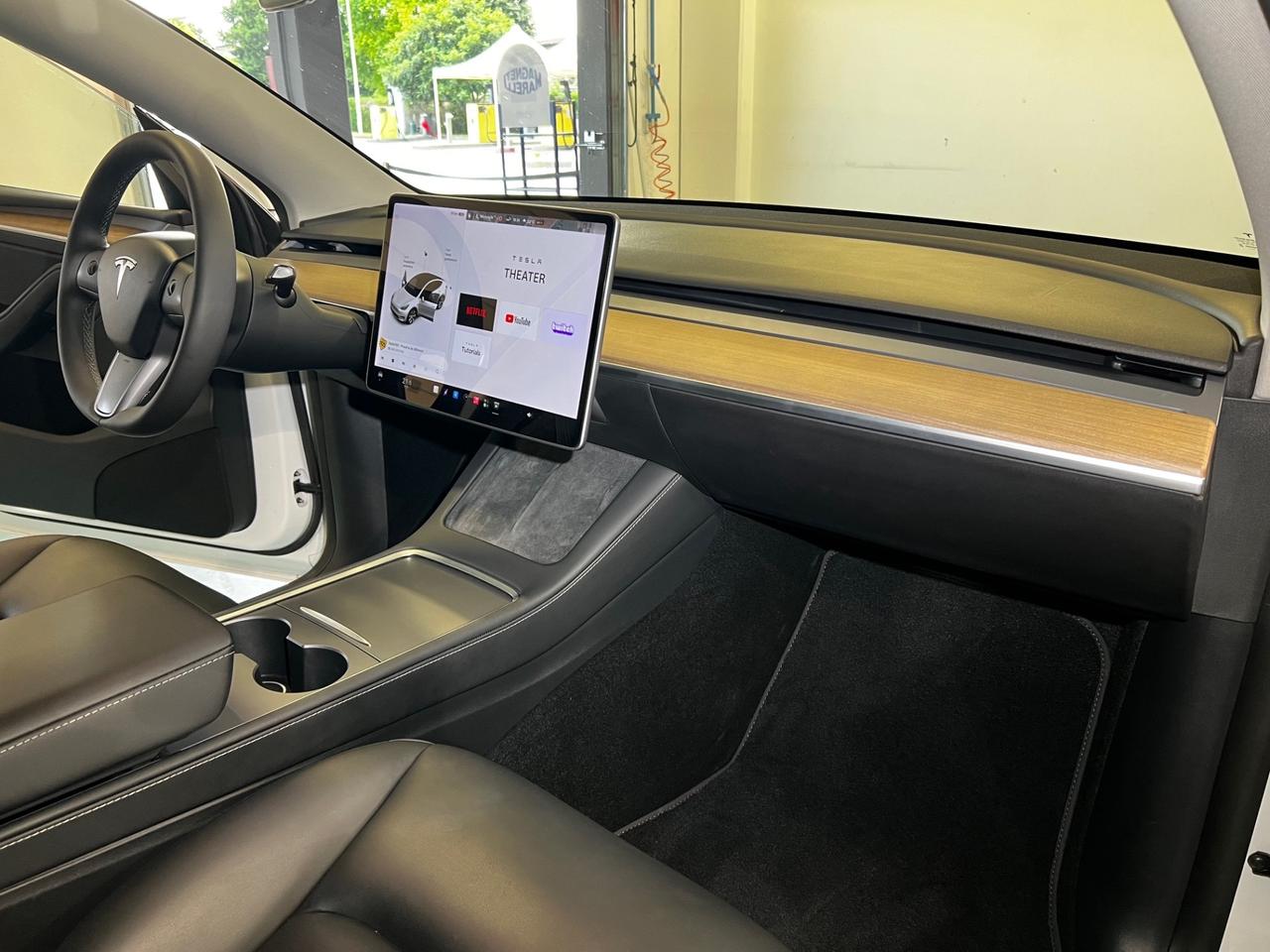 Tesla Model Y Long Range AWD