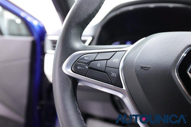 RENAULT Clio FULL HYBRID E-TECH 145 CV 5 PORTE TECHNO FULL LED