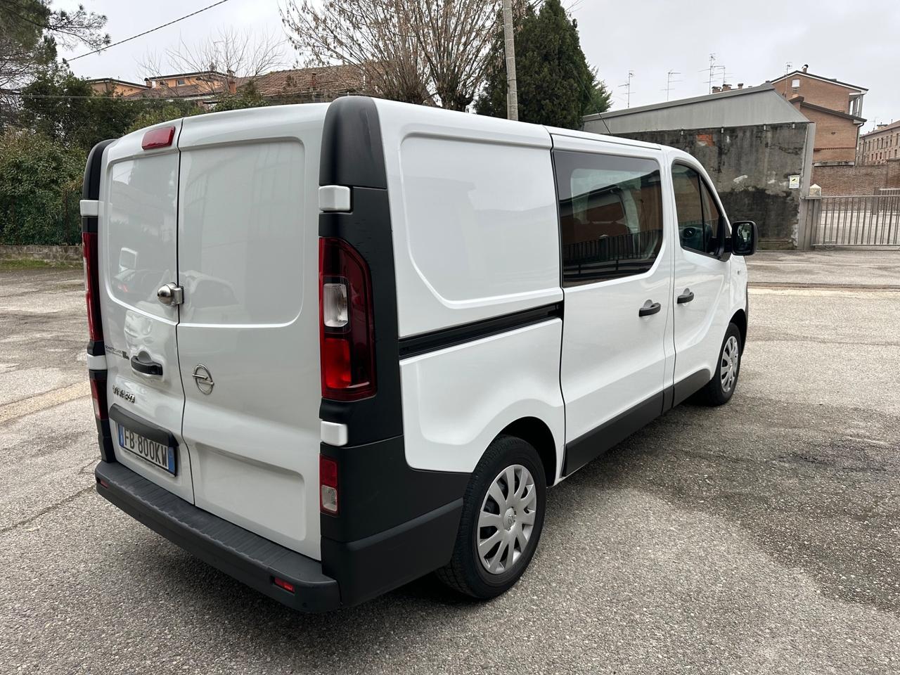 Renault Trafic 6 posti Autocarto Poss Finanziamento