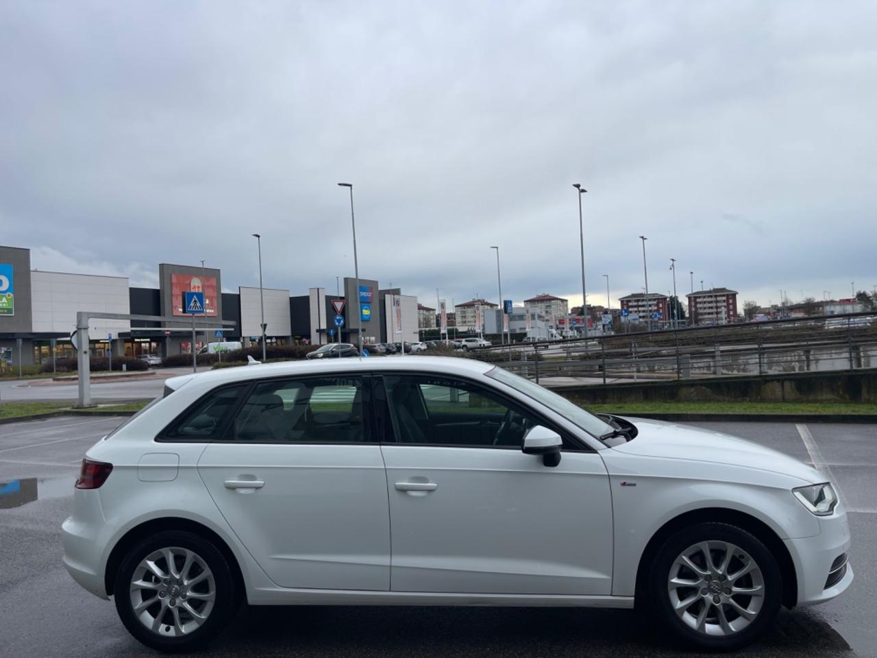 Audi A3 1.6 TDI clean diesel S tronic Business