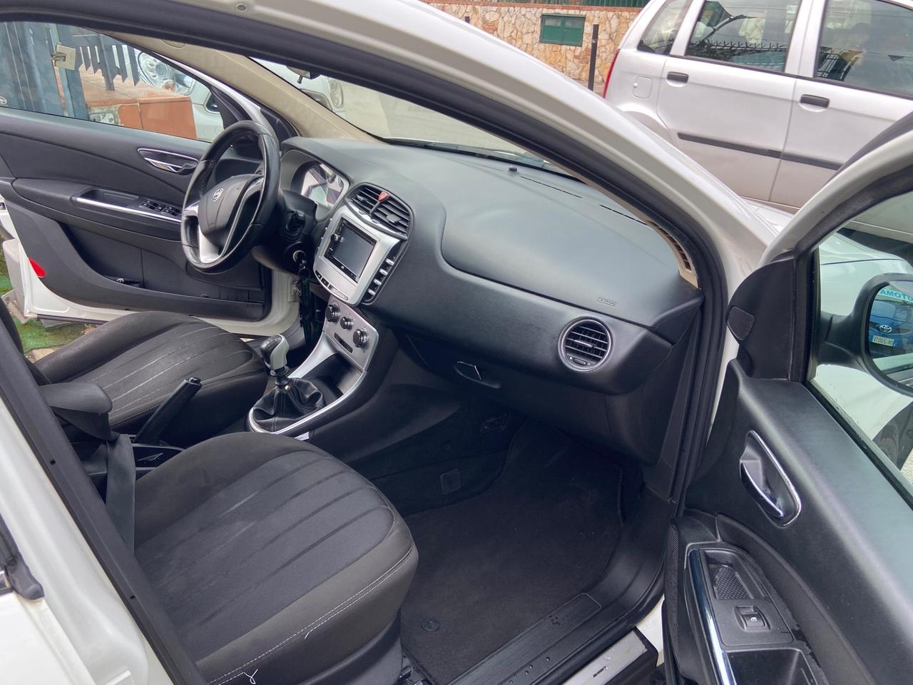 Lancia Delta 1.4 T-Jet 120 CV Silver Ecochic GPL