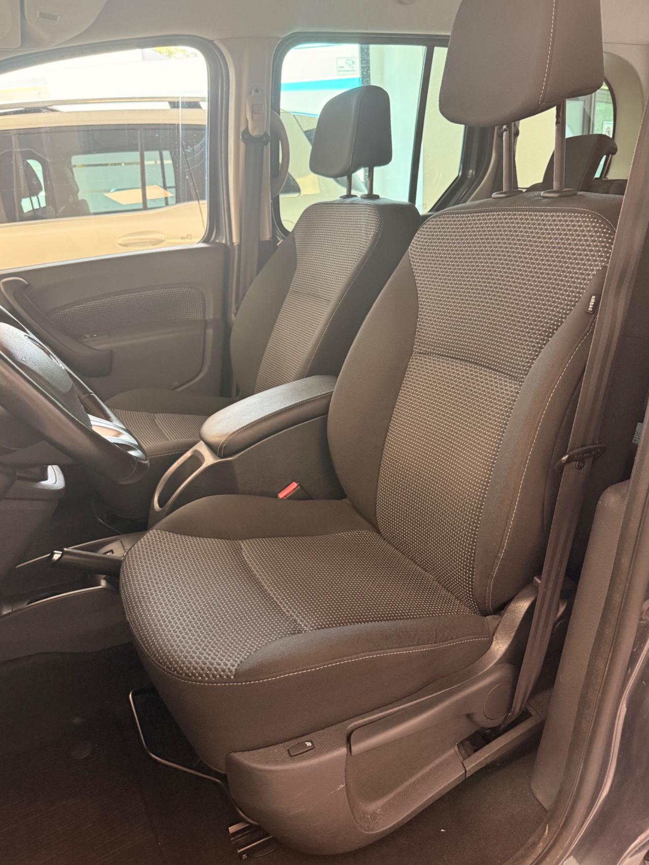 Mercedes-Benz Citan 1.5 DCI 111 CDI TOURER IVA ESPOSTA