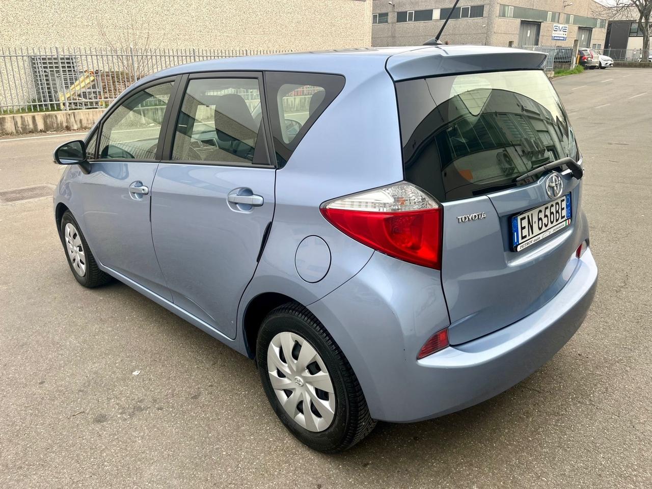 Toyota Verso-S 1.4D 2012 96.000km cambio automatico