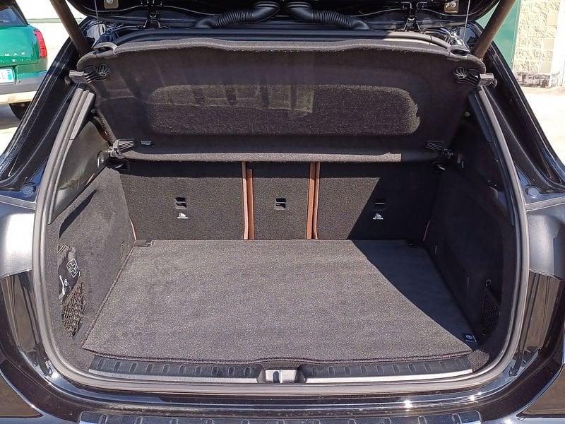 Mercedes-Benz GLA 200 d Premium 4matic auto