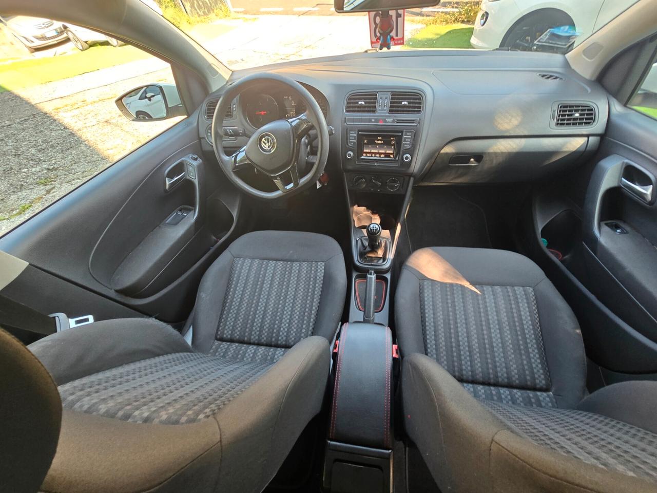 Volkswagen Polo 1.4TDI 75CV EURO6 190000KM-2015