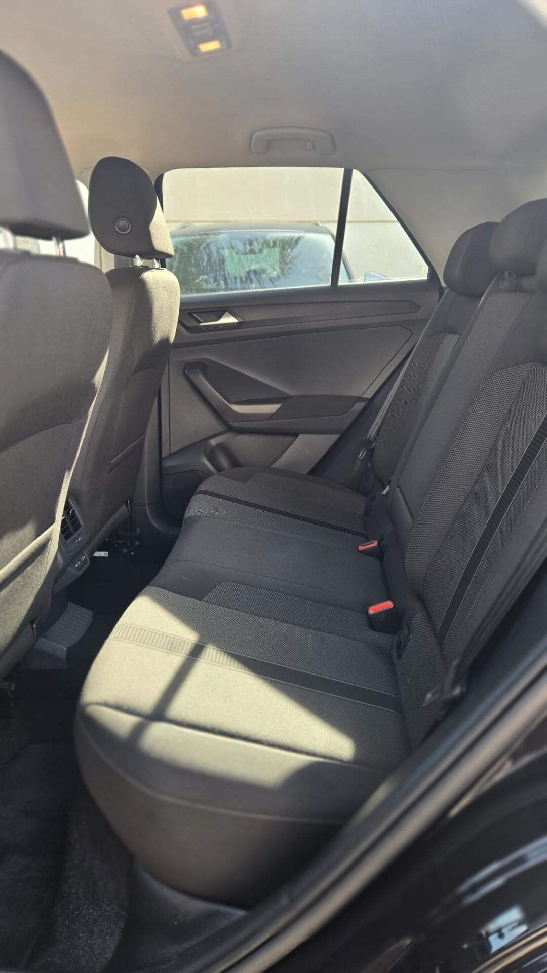 Volkswagen T-Roc 2.0 tdi Style 150CV dsg Uff Italy Led USB App Lega