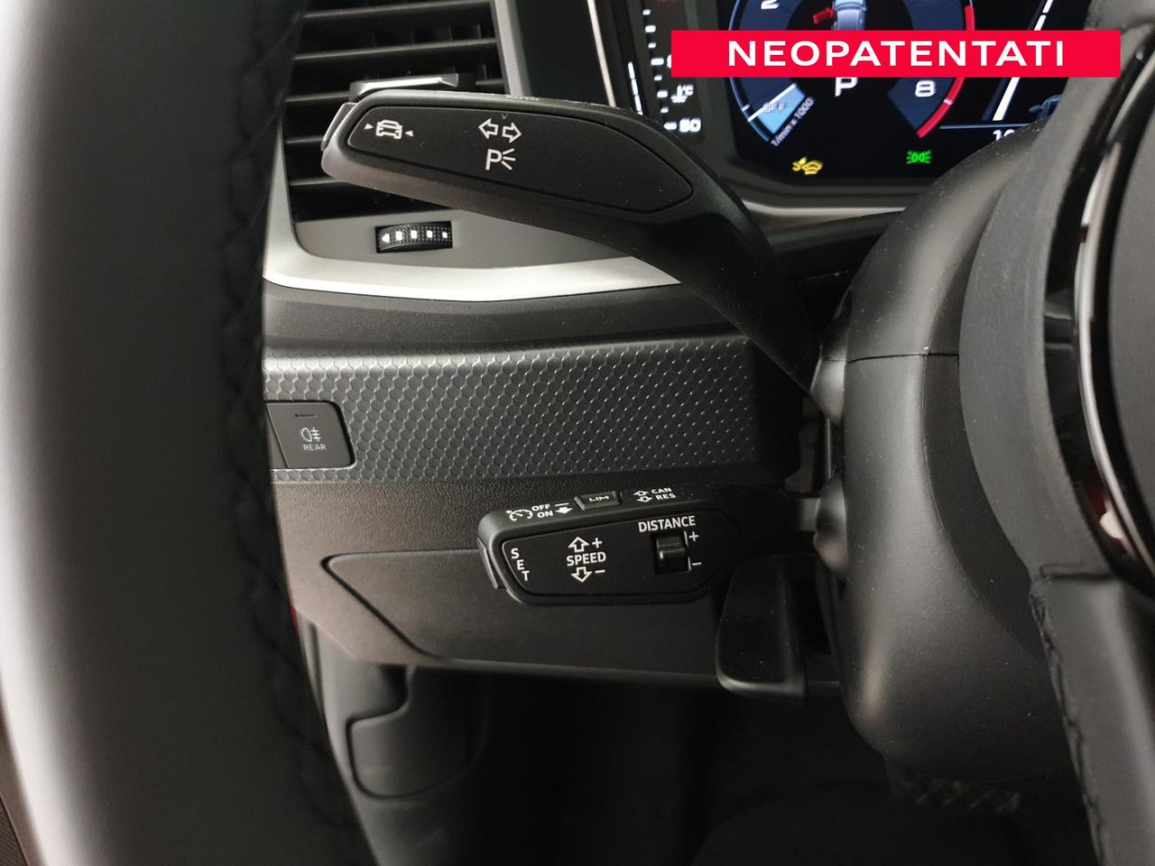 Allstreet 30TFSI 116CV S tronic Identity Contrast