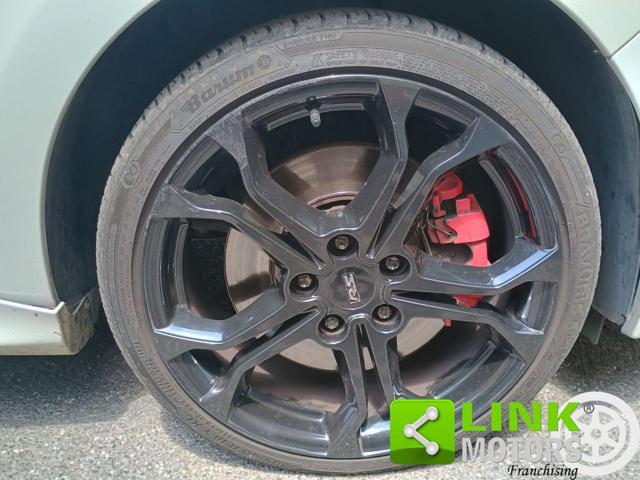 RENAULT Clio 1.6 T 200CV EDC 5 porte Monaco GP