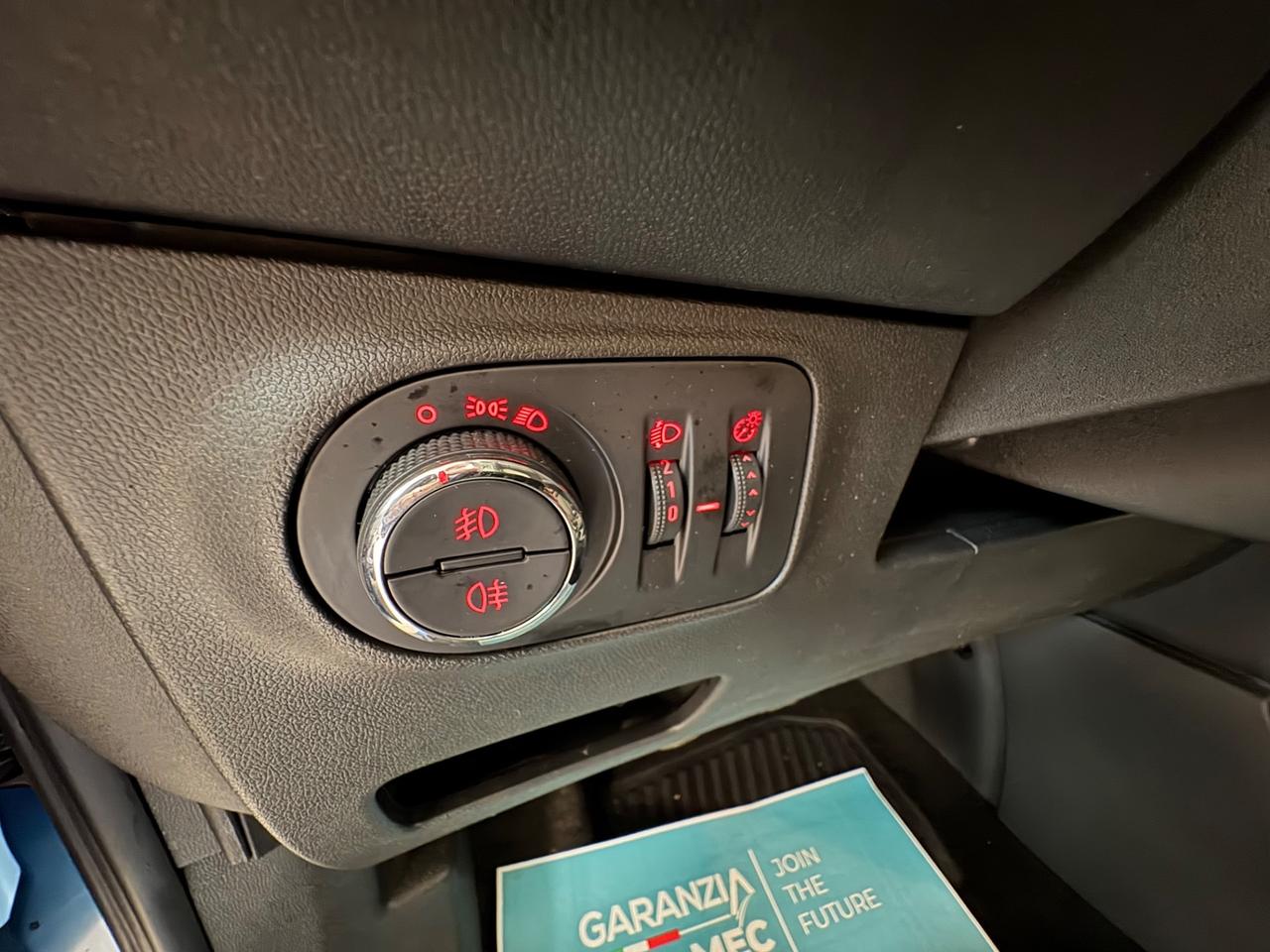 Opel Corsa b-Color 1.2 ben 69cv 2018 neopatentati