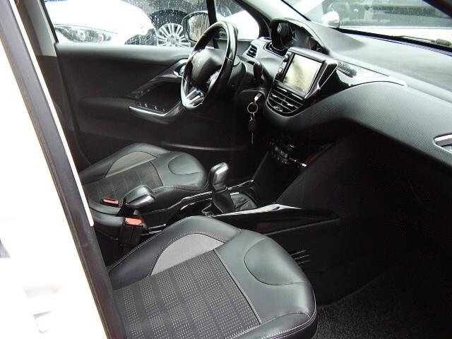 Peugeot 2008 PureTech Turbo NEOPATENTATI