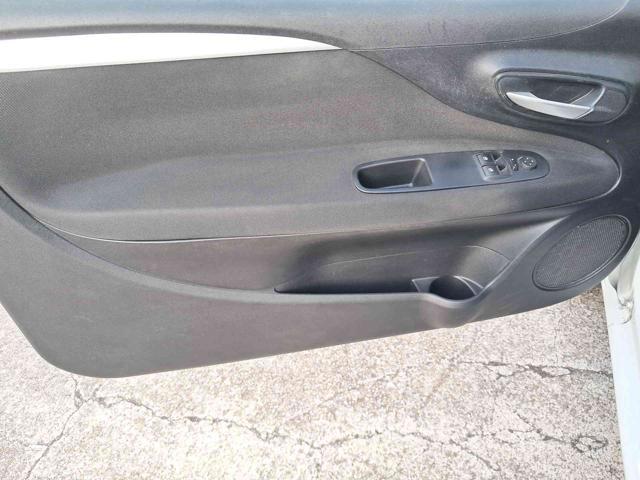 FIAT Punto 1.4 8V 3 porte Natural Power ok neopatentati