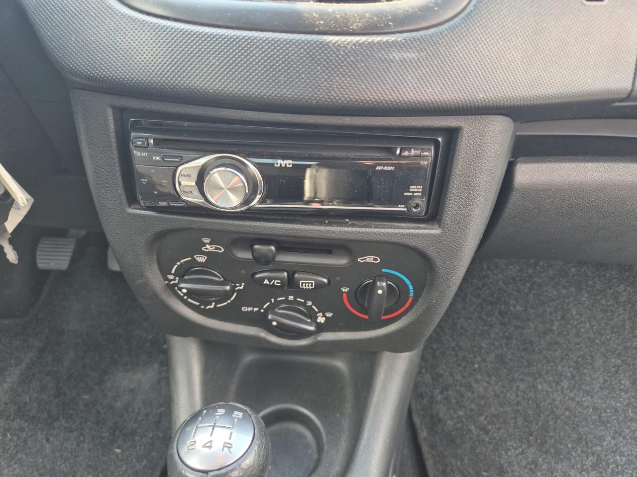 Peugeot 206 Plus 1.1 60CV 5p. ONE Line