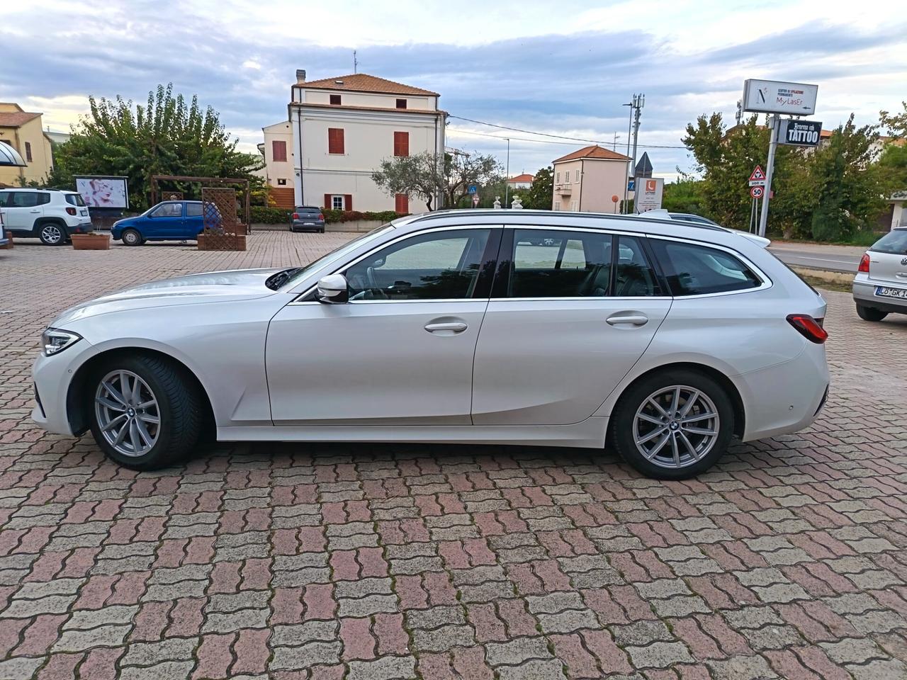 Bmw 320 320d xDrive Touring Luxury