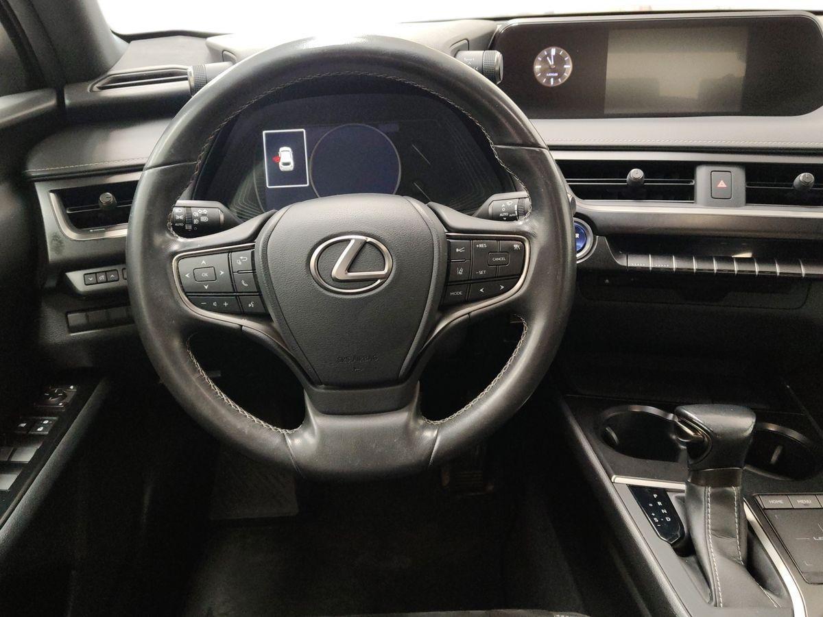 LEXUS UX - UX Hybrid Executive