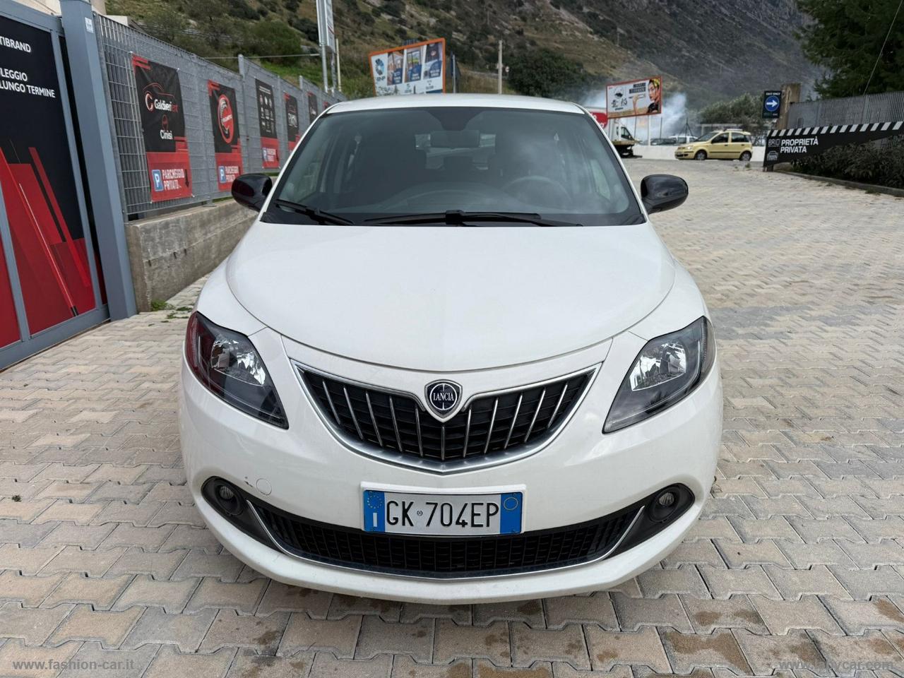 LANCIA Ypsilon 1.2 69 CV 5p. GPL Ecochic Gold