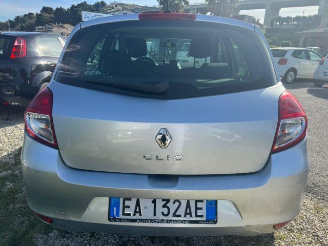 RENAULT Clio 1.2 16V 5 porte Confort