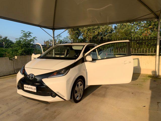 TOYOTA Aygo 1.0 VVT-i 69 CV 3 porte x-play OK NEOPATENTATI