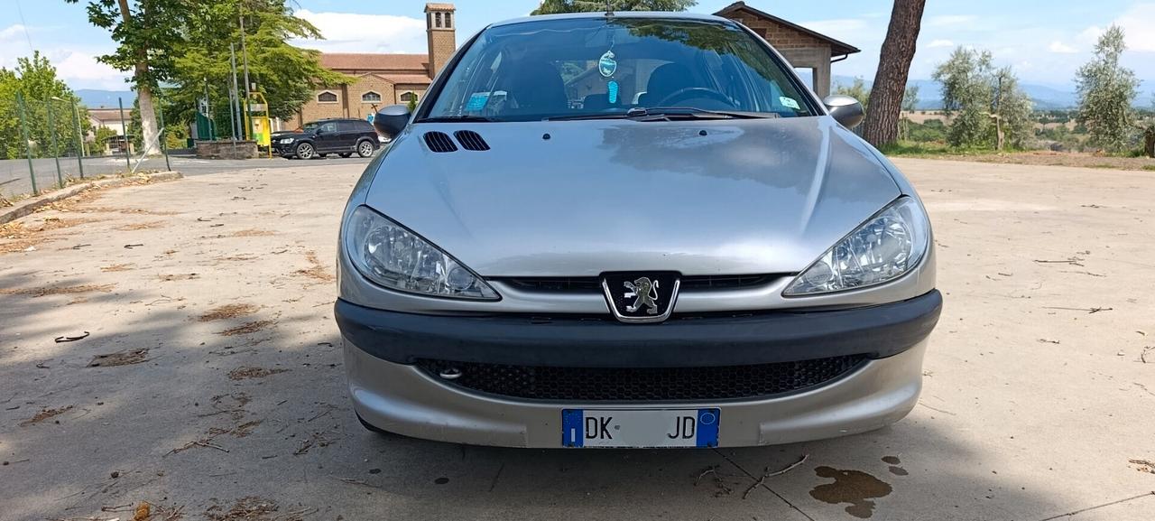Peugeot 206 1.1 5p. XT