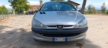 Peugeot 206 1.1 5p. XT