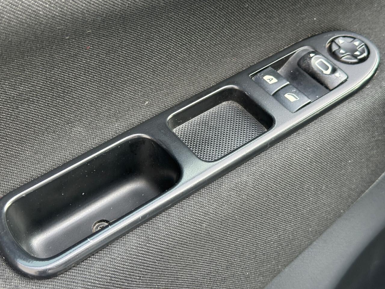 Peugeot 207 1.6 8V HDi 93CV 5p. Sweet Years