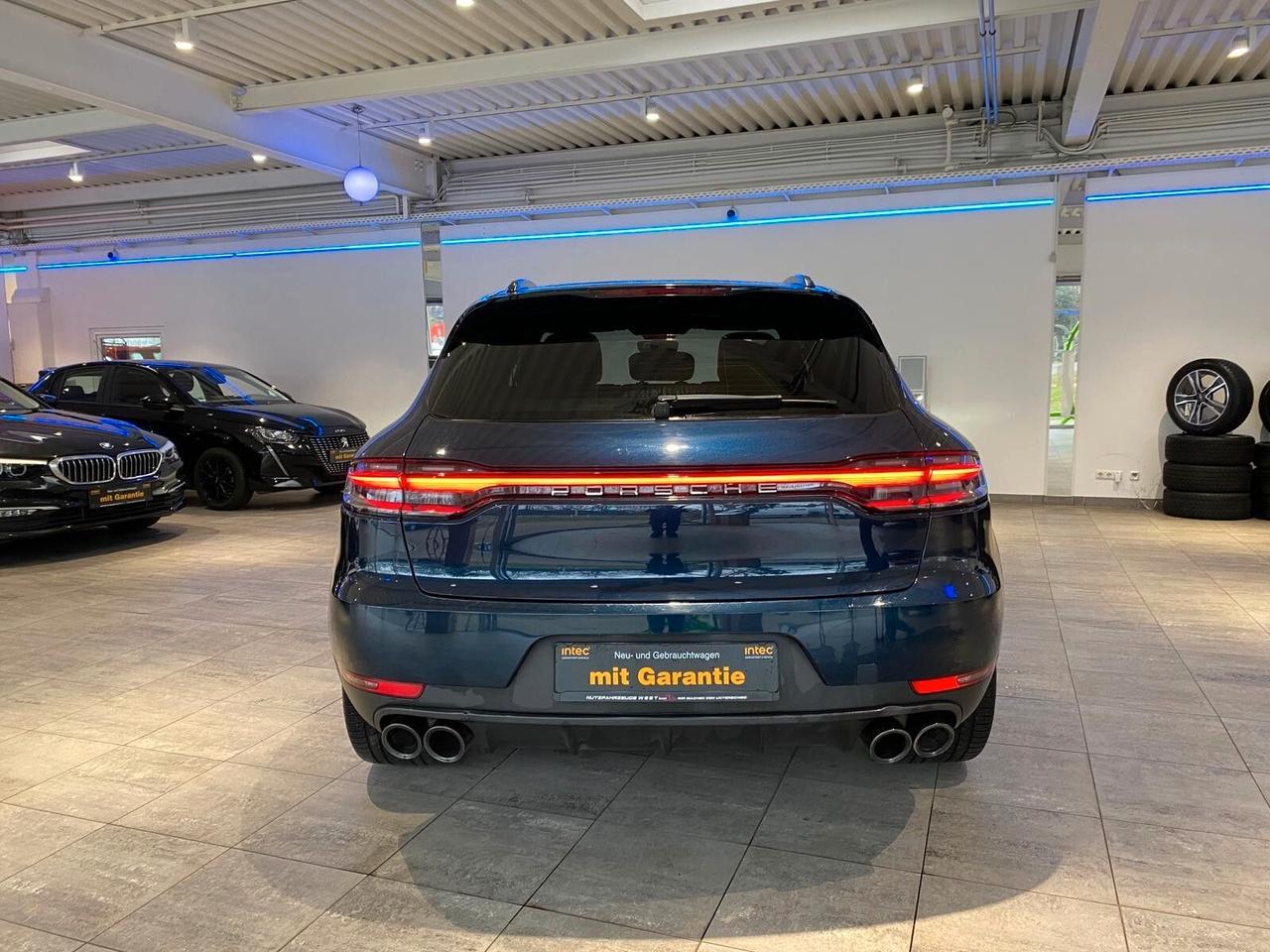 Porsche Macan 2.0 Sport Design*Sedili a 18 regolazioni*