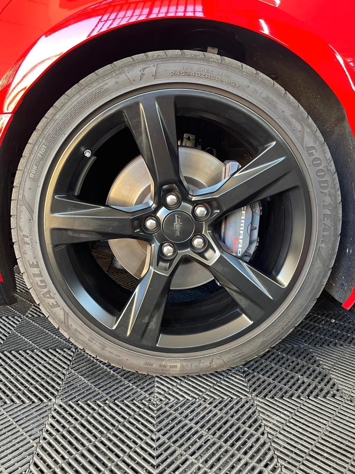 Chevrolet Camaro 6.2L V8