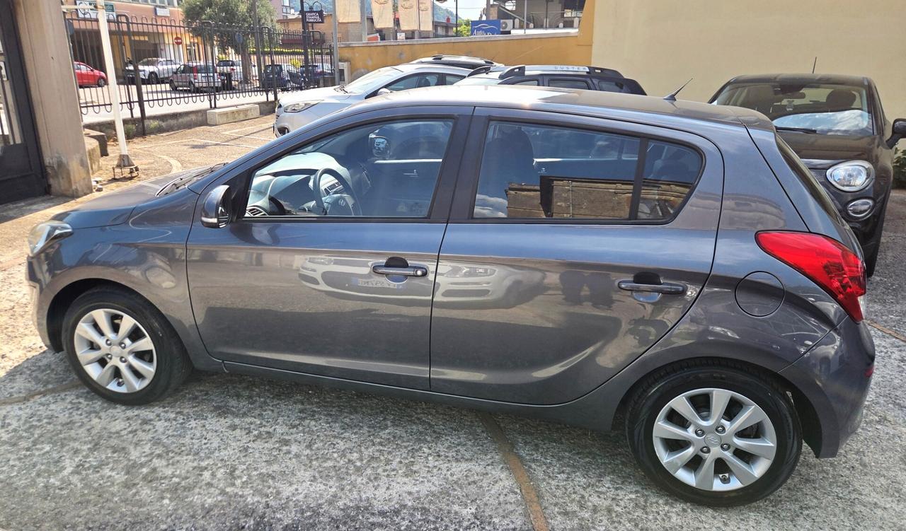 Hyundai i20 1.2 5p. GPL DISTRIBUZIONE FATTA GARANZIA
