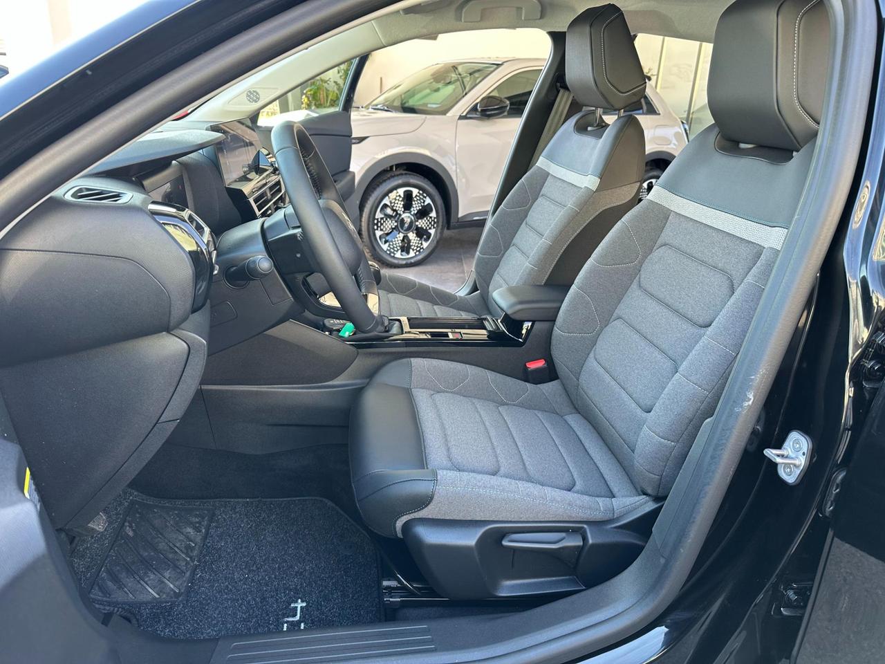 Citroen C4 1.2 puretech Plus s&s 130cv