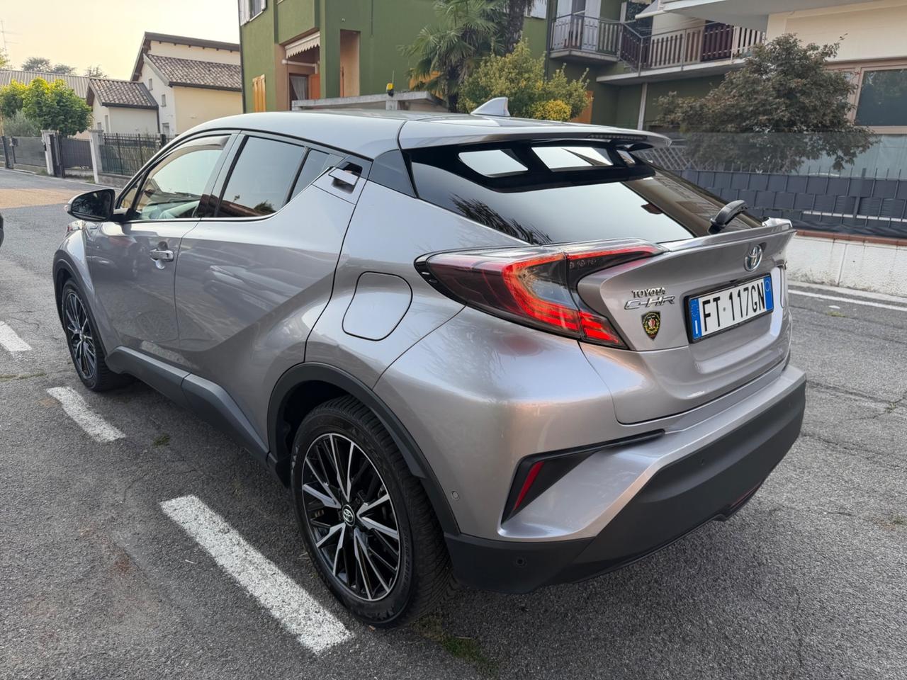 Toyota C-HR 1.8 Hybrid E-CVT Lounge