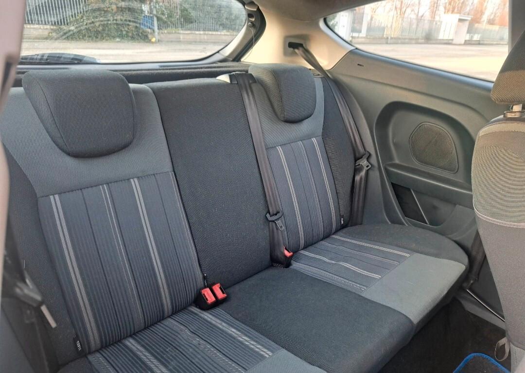 Ford Fiesta 1.4 TDCi 68CV 3 porte Titanium