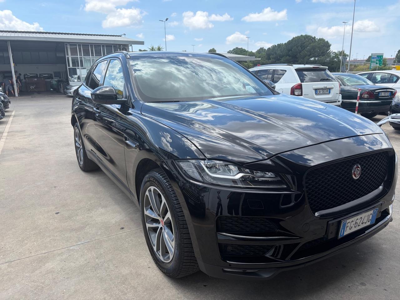 Jaguar F-Pace 2.0 D 180 CV R-Sport