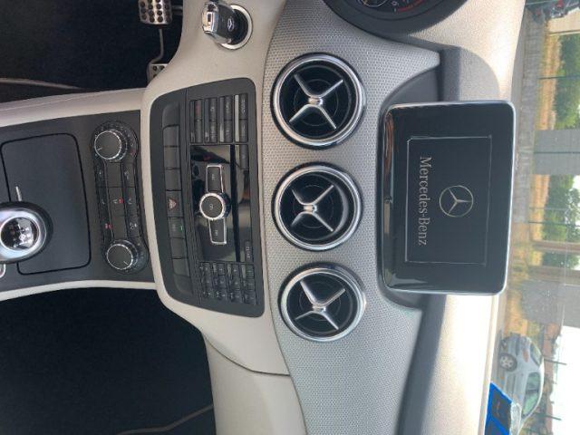 MERCEDES-BENZ B 180 CDI Premium