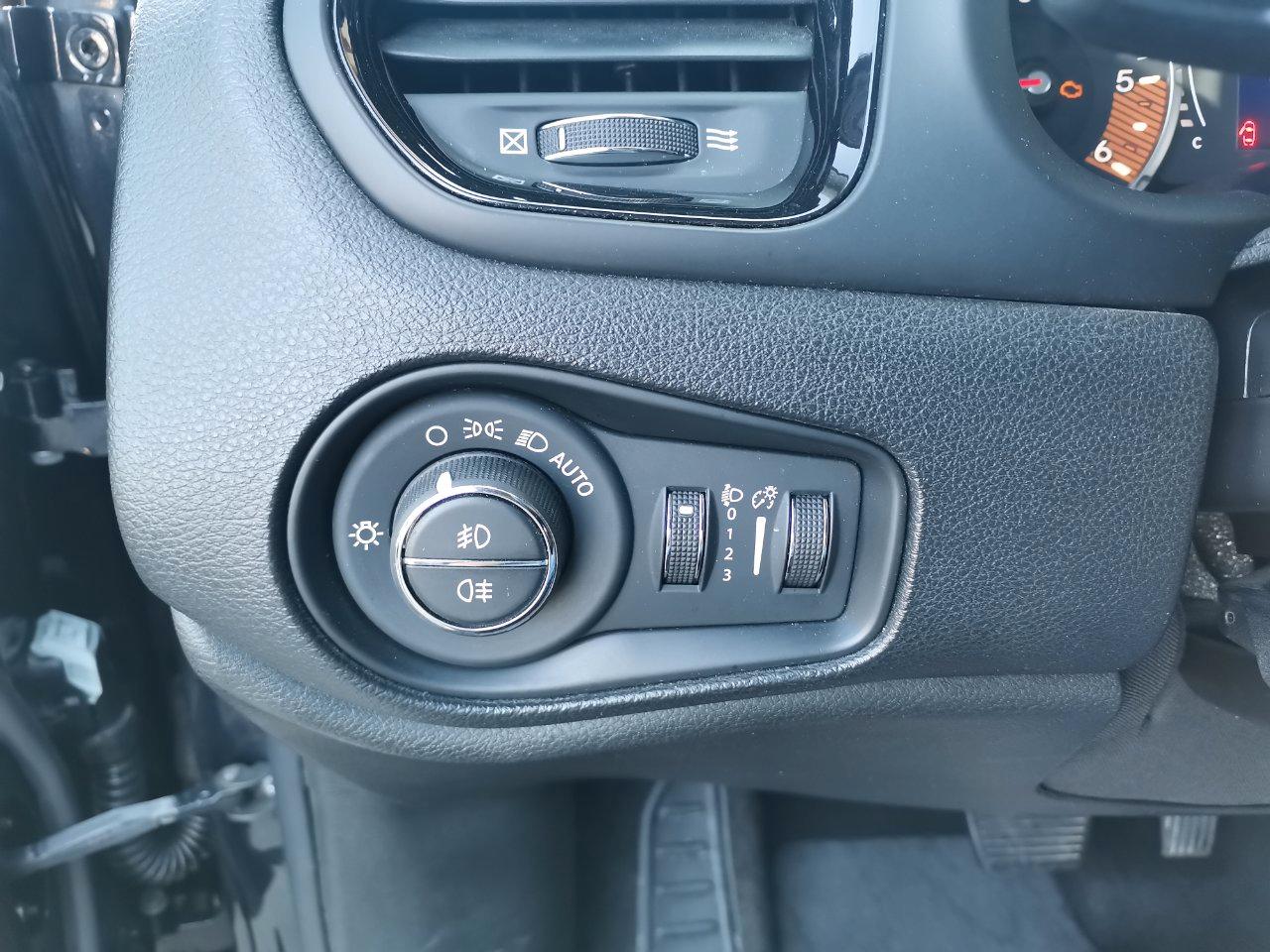 Jeep Renegade 1.6 mjt Night Eagle 120cv 4wd