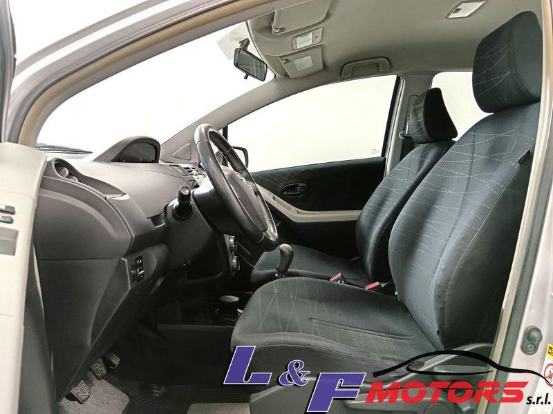 Toyota Yaris Yaris 5p 1.0 SOL