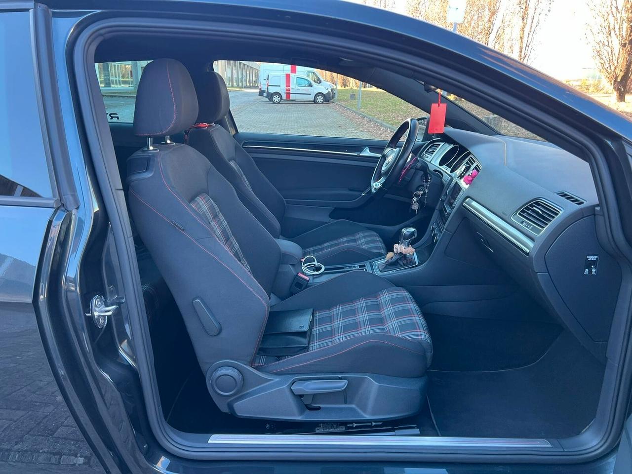 Volkswagen Golf GTI Performance 2.0 TSI DSG 3p. 230CV