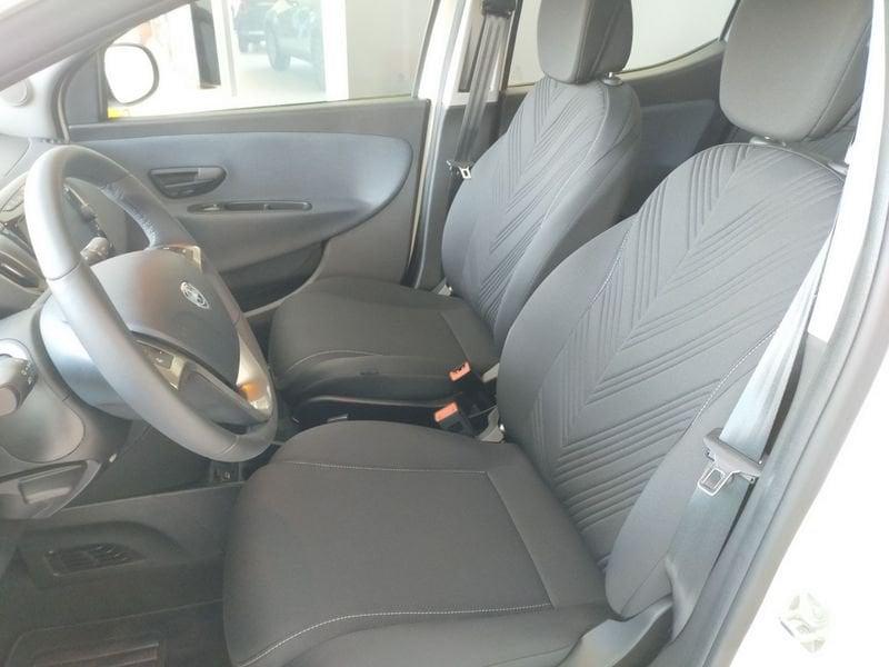 Lancia Ypsilon 1.0 FireFly 5 porte S&S Hybryd Gold KM0